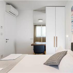 Beachfront Villa with Pool and Sea Views on Ciovo island near Trogir, Sleeps 8